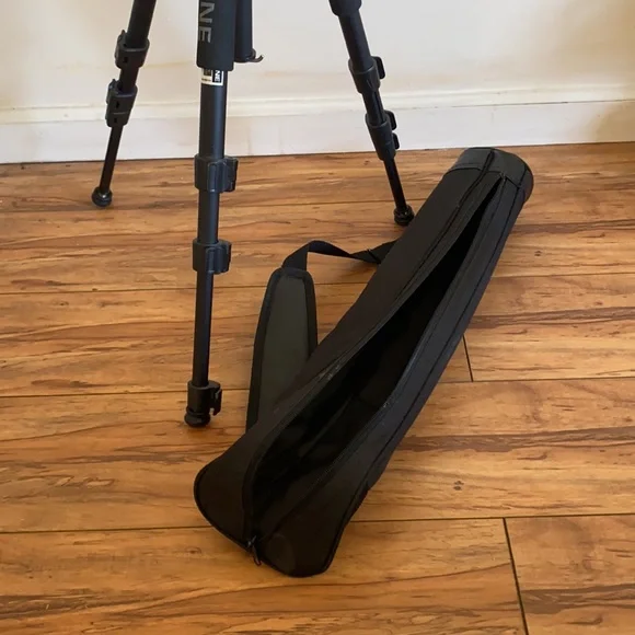 🪞 dolica proline media tripod adjustable with carry pouch